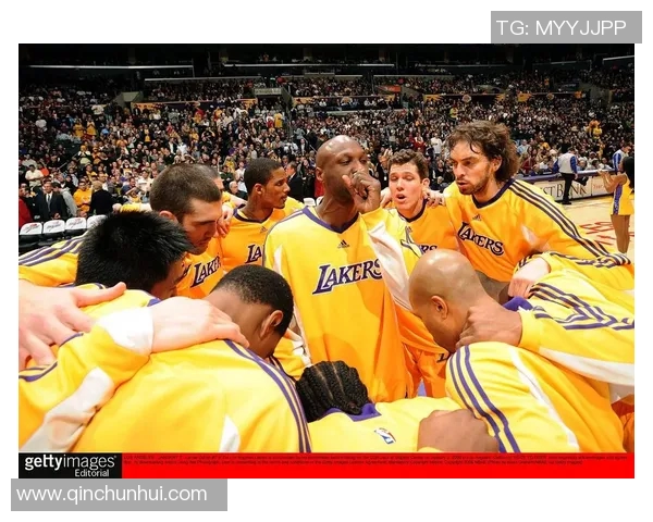 今天热火与湖人激战正酣NBA赛场精彩对决引发球迷热议