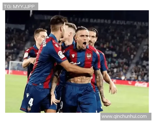 悉尼流浪者迎战惠灵顿球队展现激烈对抗与精彩进攻的足球盛宴