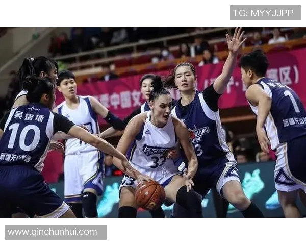 新疆女篮与辽宁女篮激战正酣谁能在这场对决中笑到最后